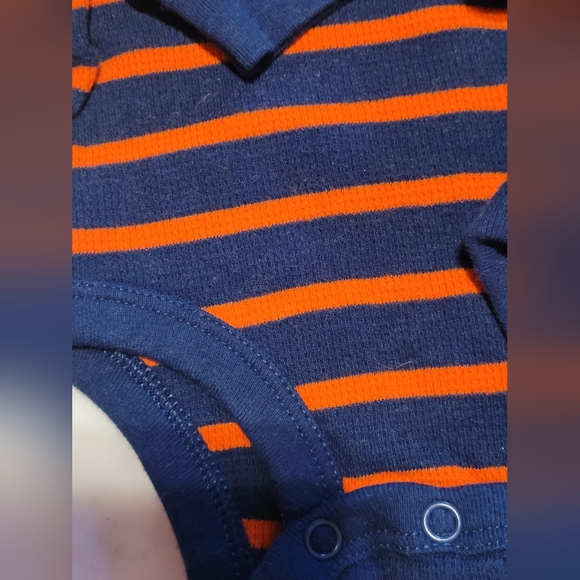 EUC Carters Infant Long Sleeve Bodysuit Set Stripes and Bear Print 3 To 6 Months - Picture 5 of 8